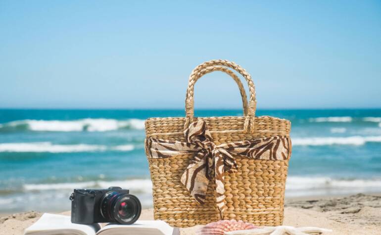 Was gehört in eine Strandtasche? 10 Dinge welche nicht fehlen dürfen